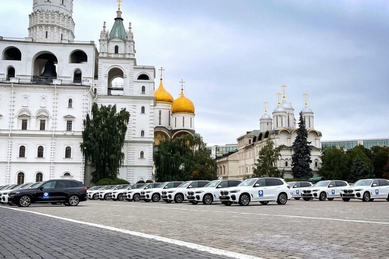Российским призерам Олимпиады подарили кроссоверы BMW