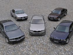 Следующую BMW 7-Series оснастят новым двигателем V8