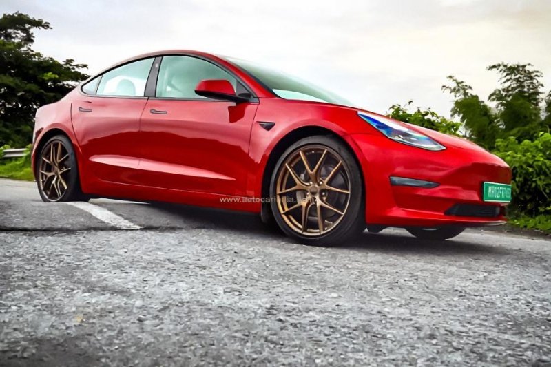 Tesla Model 3 не может выйти на рынок Индии из-за низкого клиренса