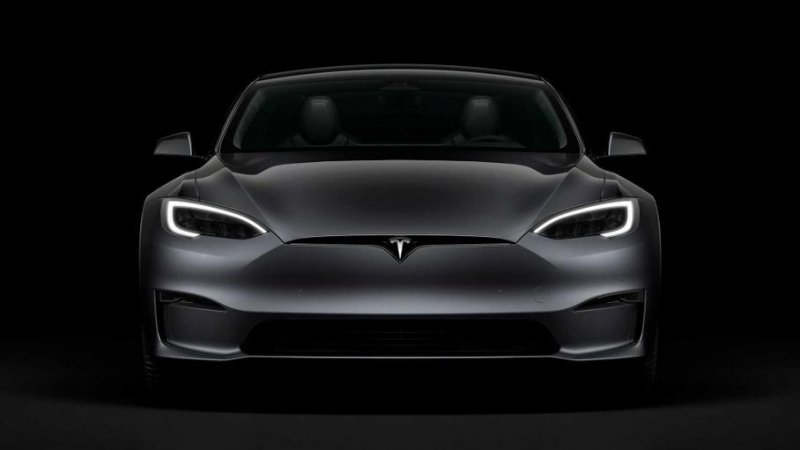 Tesla может выпустить бюджетную модель без руля и педалей