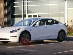 Tesla возглавила рейтинг удовлетворённости покупателей вне зачёта