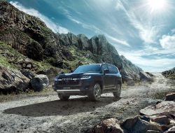 Toyota представила в России «горячую» версию Land Cruiser 300