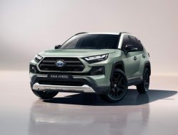 Toyota представила «внедорожную» модификацию RAV4