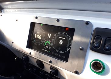 UAZ Spartan: технологический прорыв или нержавейка на саморезах?