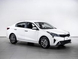 В России стартовали продажи улучшенной Kia Rio: известны цены