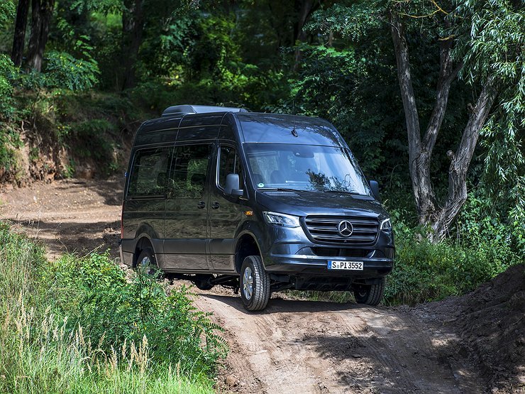 Зачем Mercedes-Benz Sprinter получил двери «автобусного типа»