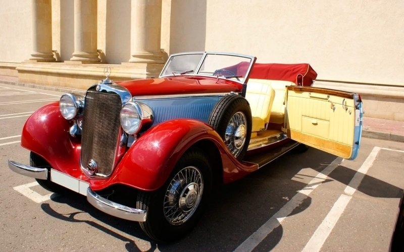 
            Кабриолет Mercedes-Benz 1939 года выставили на продажу за ₽25 млн
        