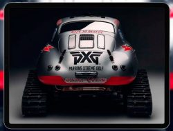 Porsche 1956 года оборудовали гусеницами для участия в ралли. Фото