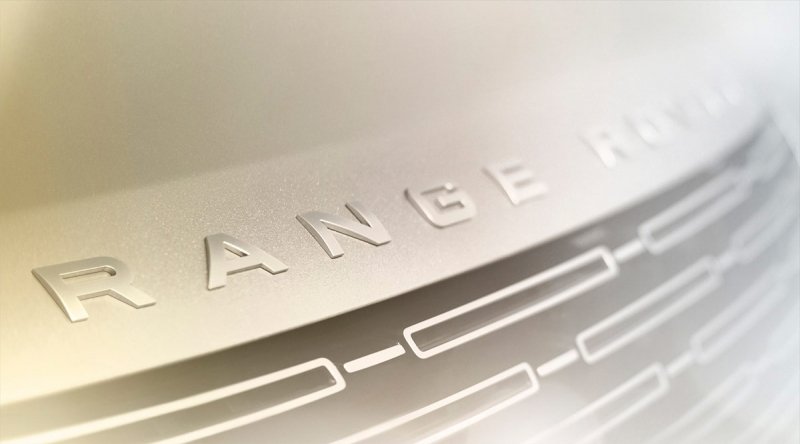 
            Появились первые изображения нового Range Rover
        