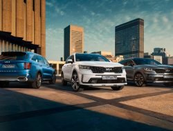 Kia объявила цены на обновленный Sorento для России