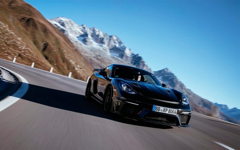 
            Porsche завершила тесты быстрейшей версии самого маленького спорткара
        