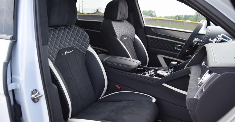 
            От Honda до Bentley: названы лучшие автомобильные интерьеры 2021 года
        