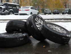 «А гололед не запретили?» Водители раскритиковали закрытие шиномонтажей