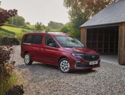 Первой совместной моделью Ford и Volkswagen стал новый Tourneo Connect