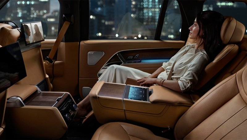 
            Представлен Range Rover нового поколения. Подробности и фото
        
