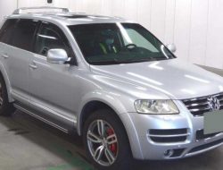 Редкий Volkswagen Touareg с 450-сильным мотором W12 продадут за $24 тыс.