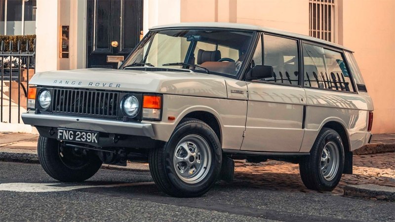 
            В Великобритании начнут продавать классические Range Rover за £125 тыс.
        