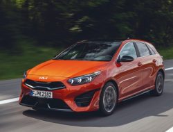 Kia раскрыла подробности об обновленном Ceed для России