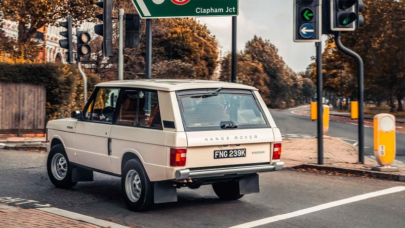 
            В Великобритании начнут продавать классические Range Rover за £125 тыс.
        