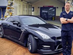 Австралийский врач хочет зарегистрировать свой Nissan GT-R как автомобиль скорой помощи