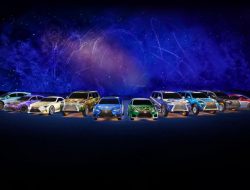 Автомобили Lexus примерили костюмы персонажей фильма «Вечные»