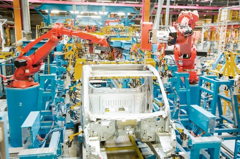 
            «Это может быть большой внедорожник». Ford рассказал о планах в России
        