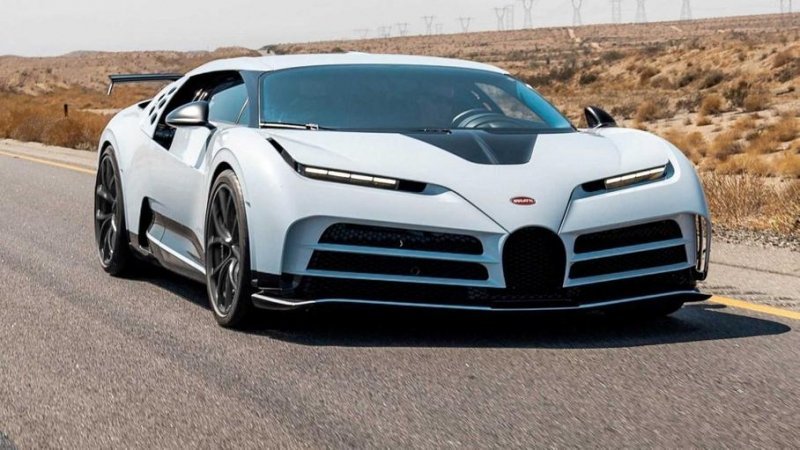 Bugatti протестировала гиперкар Centodieci под палящим солнцем