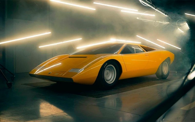 
            Lamborghini возродила уникальный суперкар 50-летней давности
        