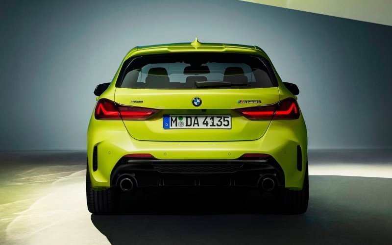 
            BMW модернизировала самую мощную версию хэтчбека 1-Series
        