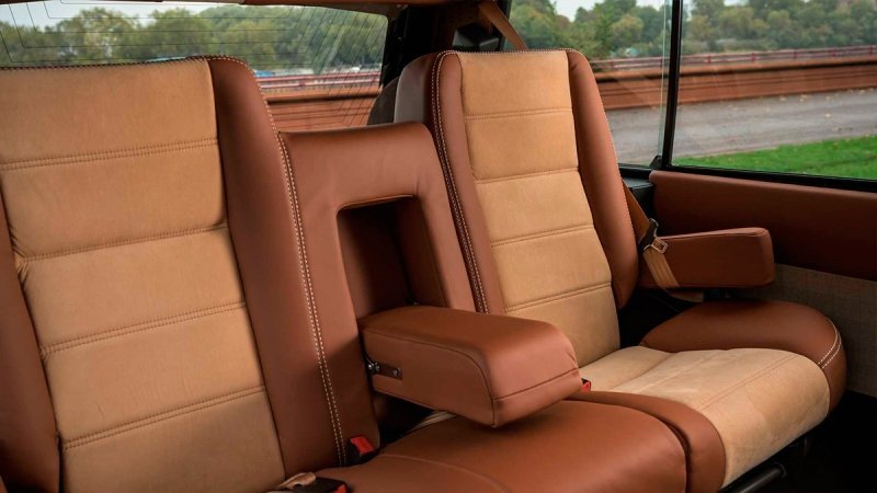 
            В Великобритании начнут продавать классические Range Rover за £125 тыс.
        