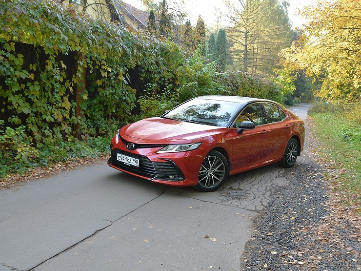 Gазуй, Rейсер: тест-драйв самой бешеной Toyota Camry