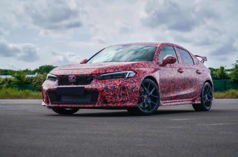 Honda показала первые фотографии нового Civic Type R