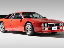 На аукционе продадут первый серийный спорткар Lancia 037 Stradale