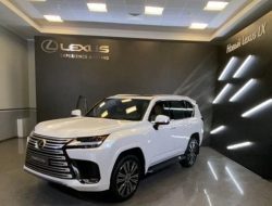 Названы сроки начала продаж в России нового Lexus LX