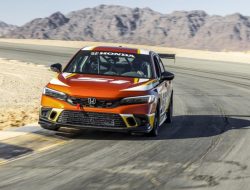 Новый Honda Civic Si приспособили для трек-дней