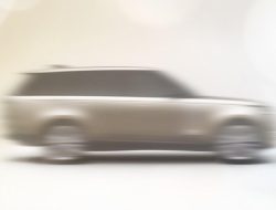Новый Range Rover: первое изображение
