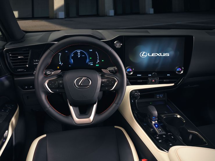 Объявлены комплектации нового Lexus NX для России