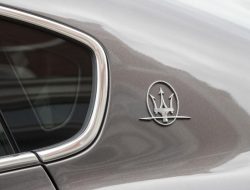 Партию Maserati Quattroporte, закупленную к саммиту стран АТЭС, распродают с большой скидкой