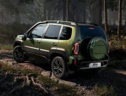 Почему владельцы новой LADA Niva Travel мучаются с заправкой на АЗС