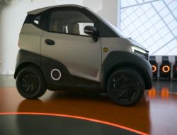 Посмотрите на испанский электрокар со съемными аккумуляторами, который стоит как Lada Granta