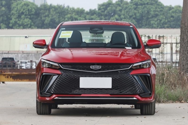 Представлен обновленный бюджетный седан Geely Emgrand L