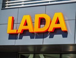 Продажи Lada в Европе пошли в рост после трех месяцев падения