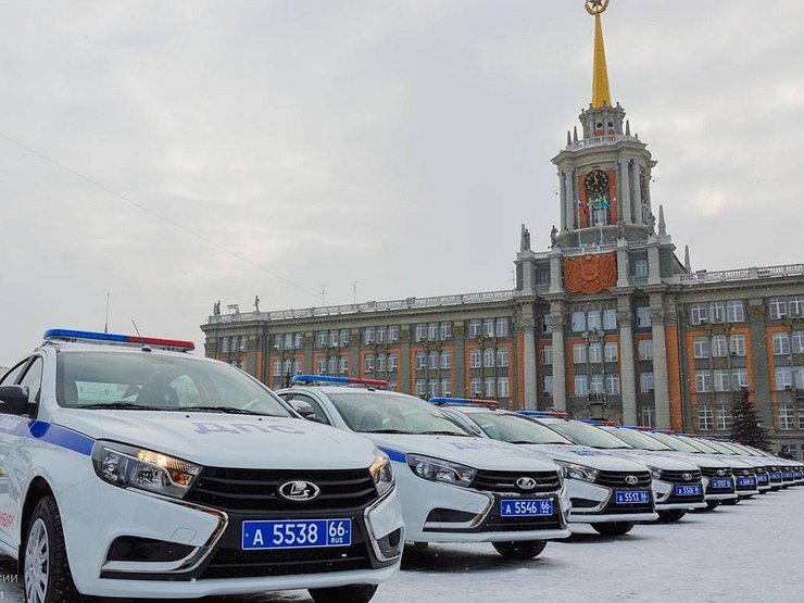 Российская полиция будет ездить на «Вестах» от LADA Sport