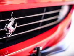 Стала известна дата премьеры нового гиперкара Ferrari линейки Icona