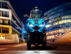 Стала известна стоимость скутеров Peugeot в России