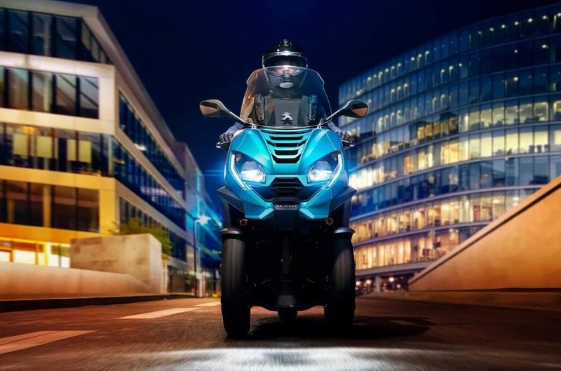 Стала известна стоимость скутеров Peugeot в России