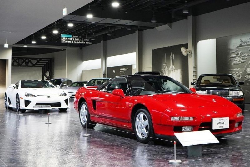 В экспозицию музея Toyota добавили спорткупе Honda NSX