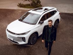 В России стартовали продажи обновленного Exeed TXL: объявлены цены