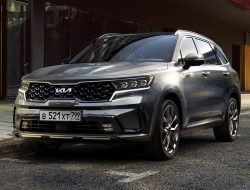 В Россию приехал Kia Sorento нового модельного года
