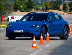 Видео: электрический Porsche Taycan Cross Turismo провалил «лосиный тест»
